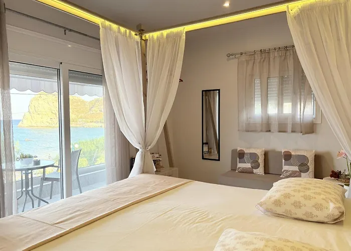 M&n Archangelos (Rhodes)