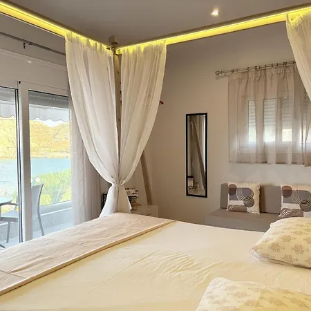 M&n Archangelos (Rhodes)